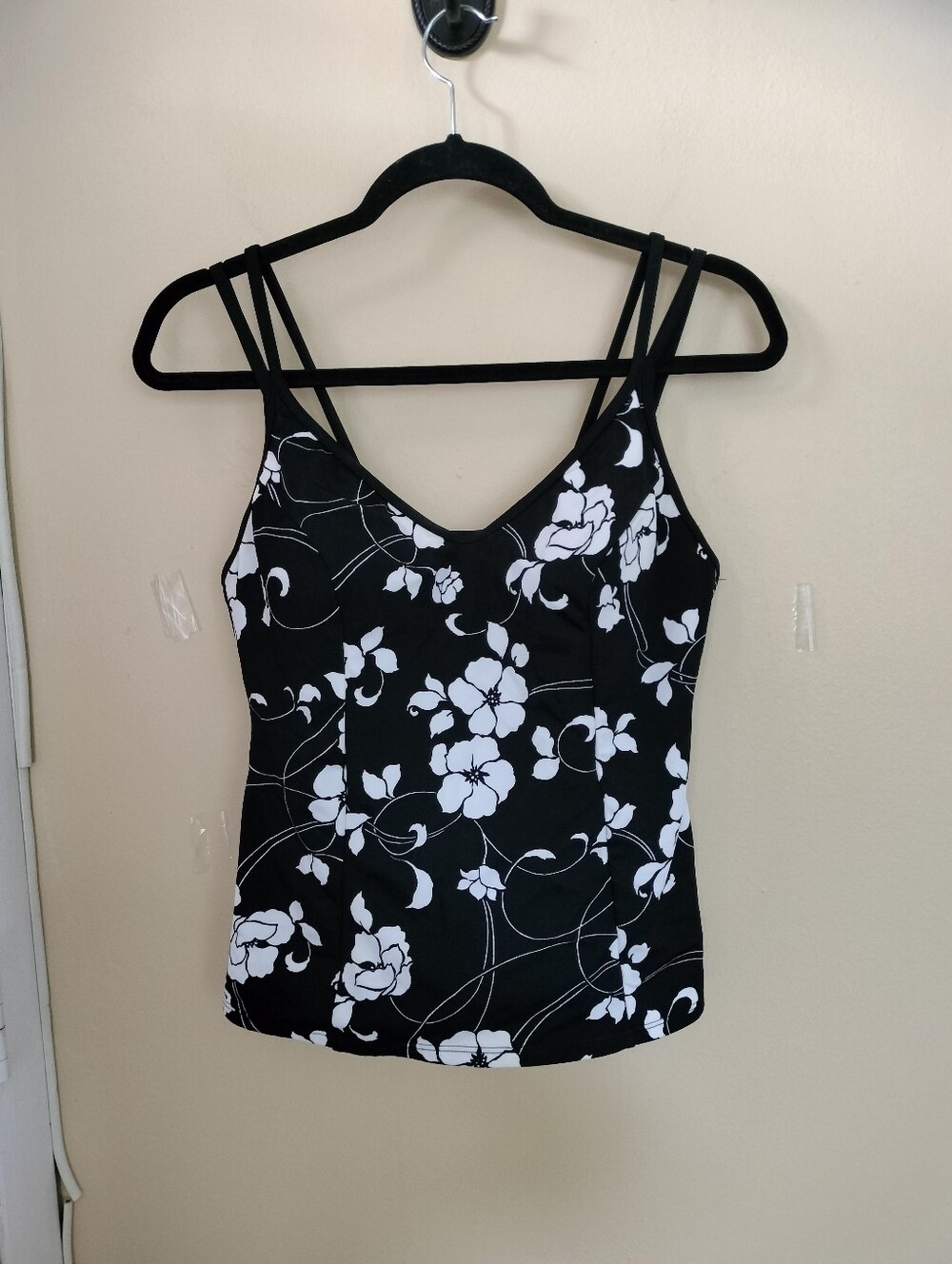 Miraclesuit Kirkland Black White Floral Tankini Top 14 Beach Vacation Pool Lake